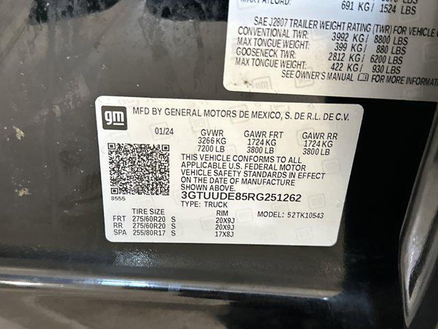 Photo of 2024 Onyx Black GMC Sierra 1500