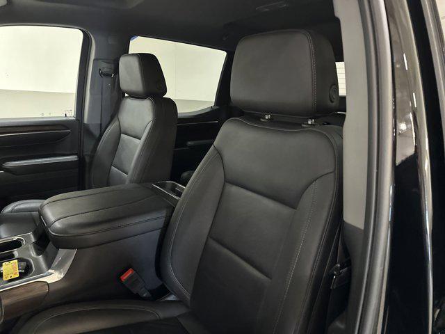 Photo of 2024 Onyx Black GMC Sierra 1500