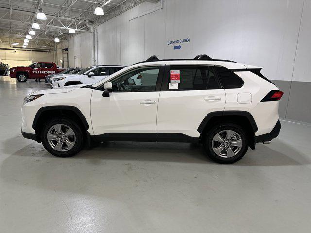 Photo of 2025 Ice Cap Toyota RAV4