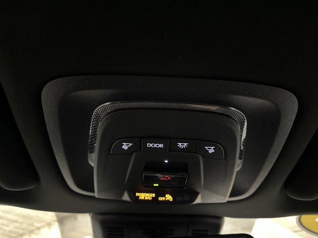 Photo of 2025 Oxygen White Toyota Crown Signia