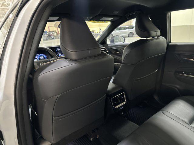 Photo of 2025 Oxygen White Toyota Crown Signia