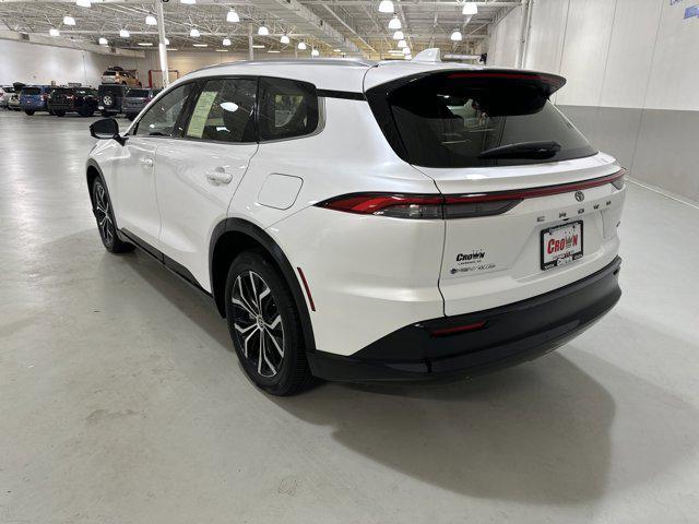 Photo of 2025 Oxygen White Toyota Crown Signia