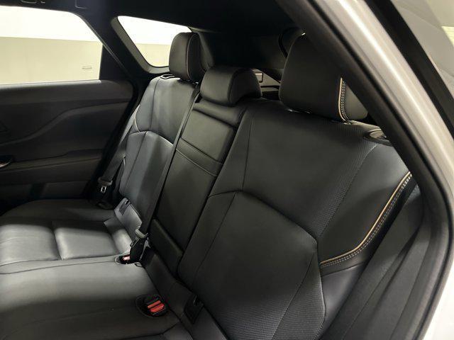 Photo of 2025 Oxygen White Toyota Crown Signia