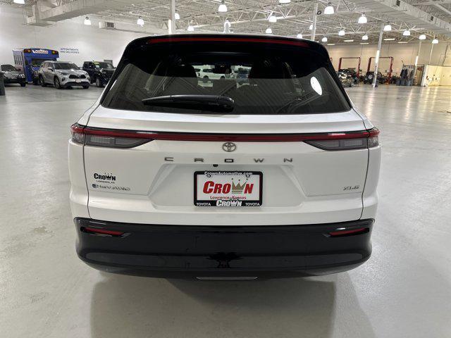 Photo of 2025 Oxygen White Toyota Crown Signia