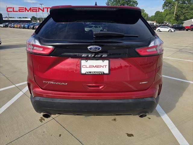 Photo of 2023 Red Metallic Ford Edge