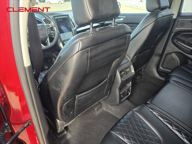 Photo of 2023 Red Metallic Ford Edge