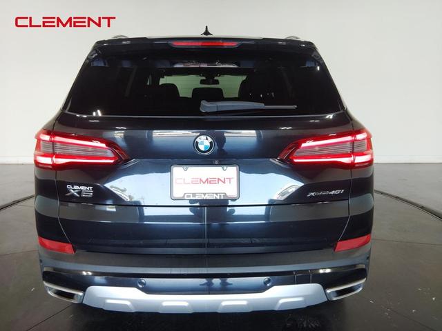 Photo of 2020 Black Sapphire Metallic BMW X5