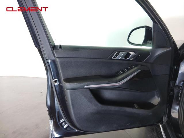 Photo of 2020 Black Sapphire Metallic BMW X5