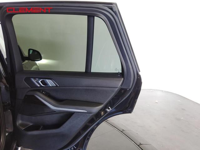 Photo of 2020 Black Sapphire Metallic BMW X5