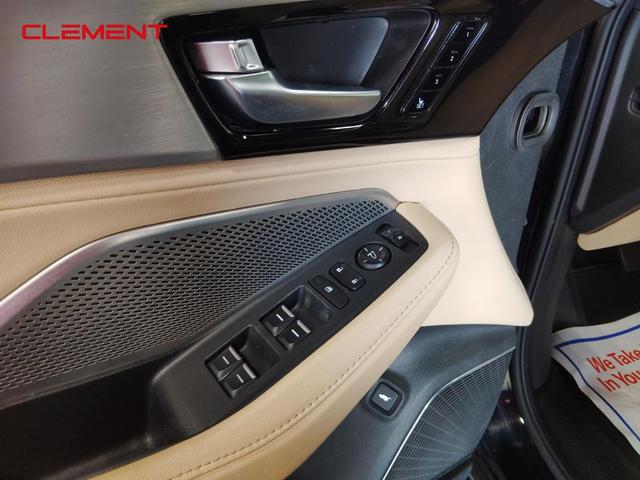 Photo of 2022 Majestic Black Pearl Acura MDX