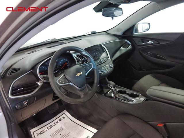 Photo of 2023 Mineral Gray Metallic Chevrolet Malibu