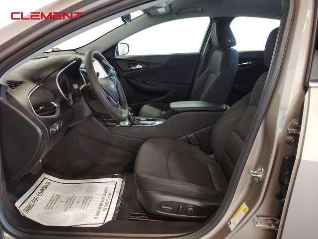 Photo of 2023 Mineral Gray Metallic Chevrolet Malibu
