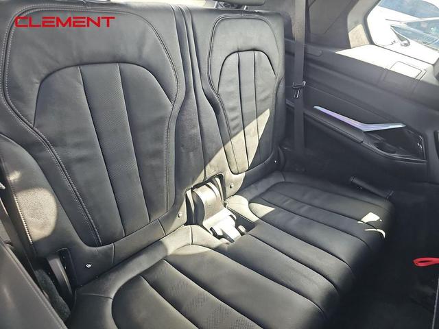 Photo of 2021 Tanzanite Blue II Metallic BMW X7