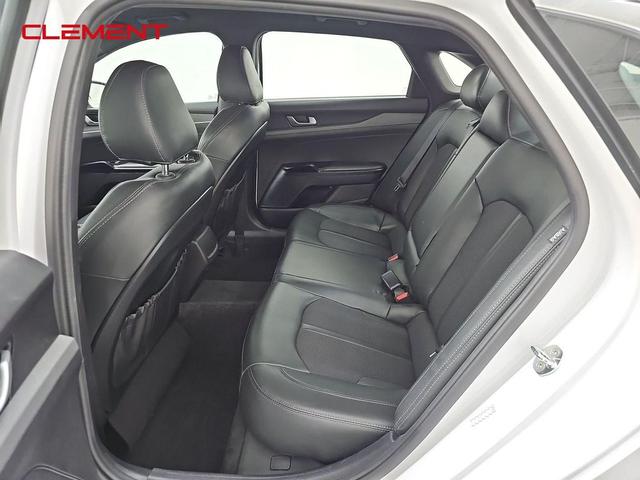 Photo of 2022 Glacial White Pearl Kia K5