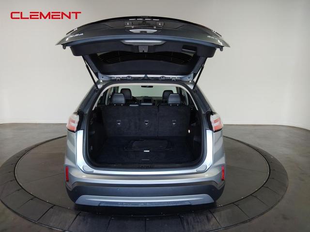 Photo of 2024 Silver Metallic Ford Edge
