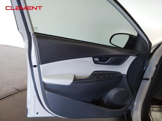 Photo of 2023 Cyber Silver w/Black Roof Hyundai KONA