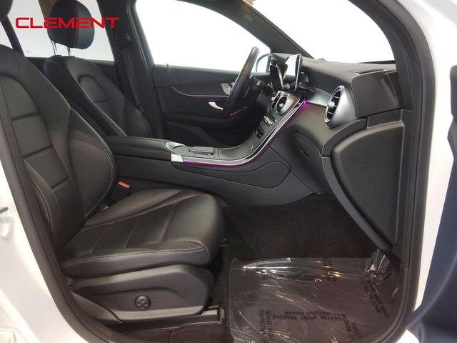 Photo of 2022 Polar White Mercedes-Benz GLC 300