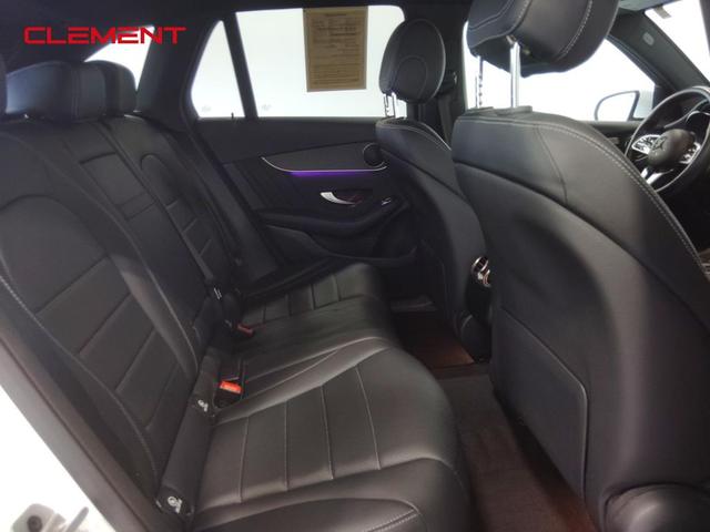 Photo of 2022 Polar White Mercedes-Benz GLC 300