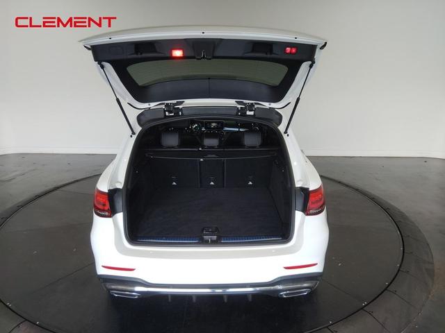 Photo of 2022 Polar White Mercedes-Benz GLC 300