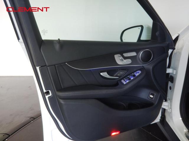 Photo of 2022 Polar White Mercedes-Benz GLC 300