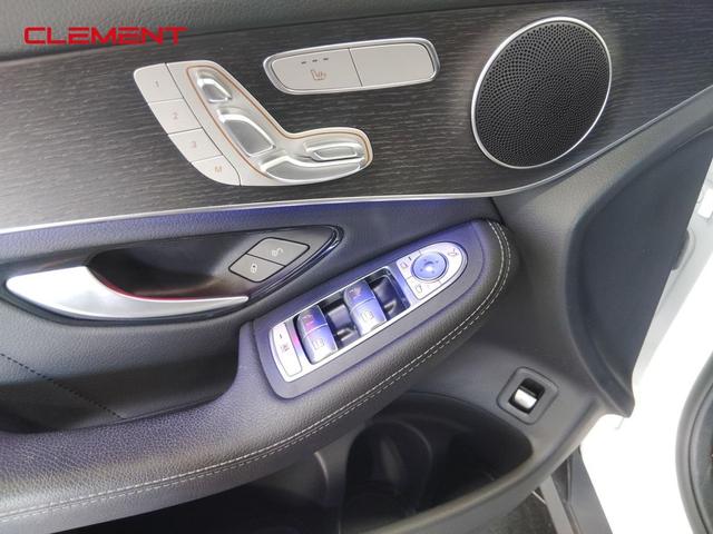 Photo of 2022 Polar White Mercedes-Benz GLC 300