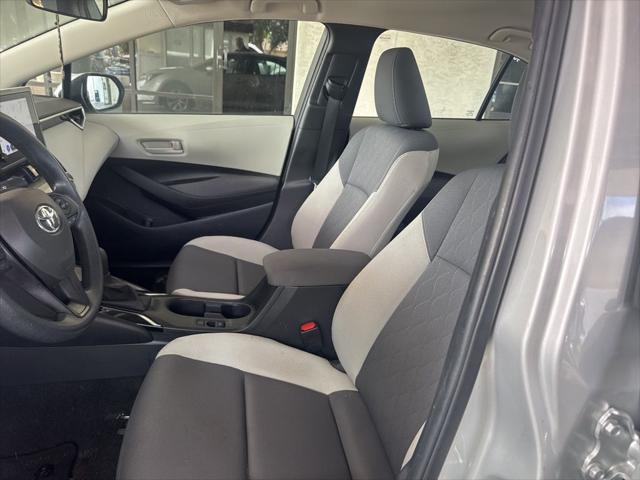 Photo of 2024 Classic Silver Metallic Toyota Corolla