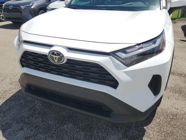 Photo of 2025 Ice Cap Toyota RAV4 Hybrid