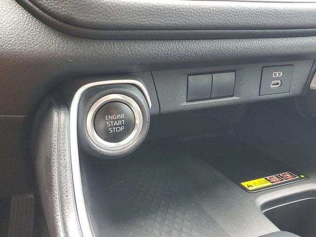 Photo of 2024 Coastal Cream Toyota Grand Highlander