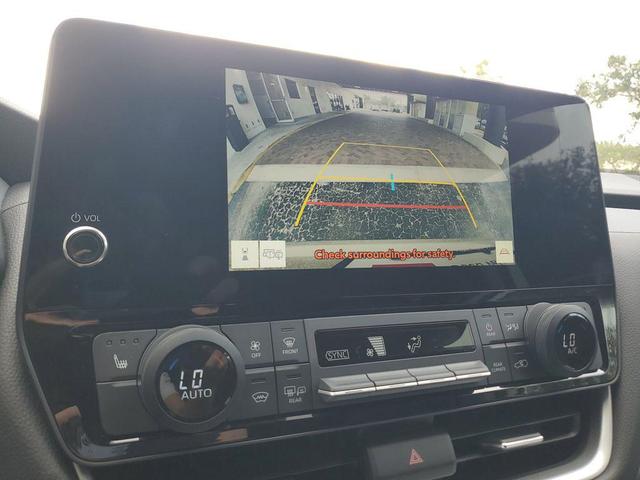 Photo of 2024 Coastal Cream Toyota Grand Highlander