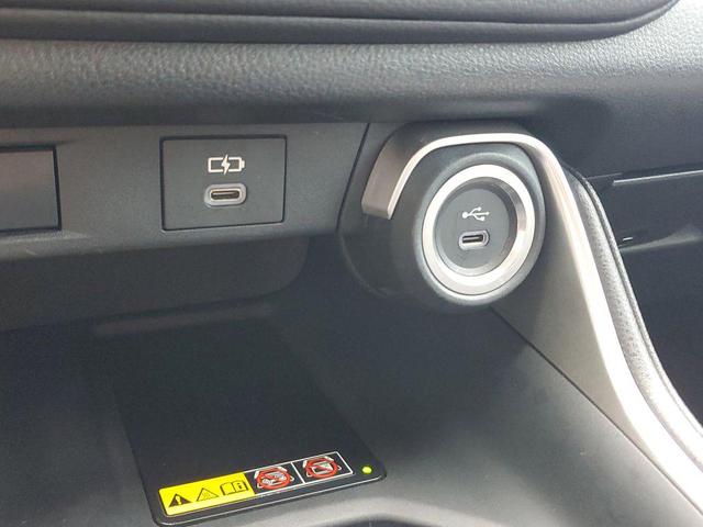 Photo of 2024 Coastal Cream Toyota Grand Highlander