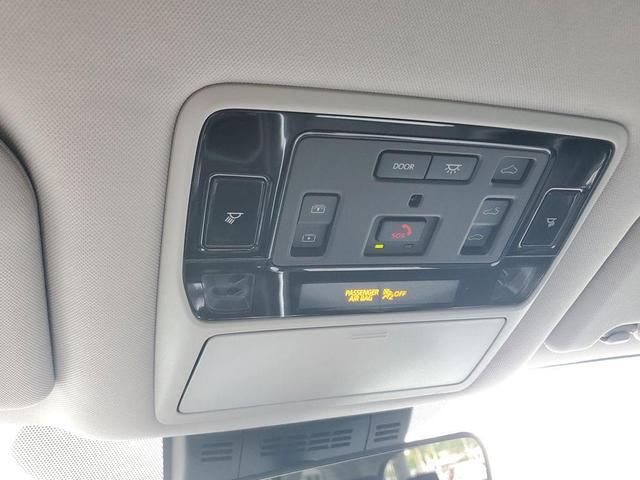 Photo of 2024 Coastal Cream Toyota Grand Highlander