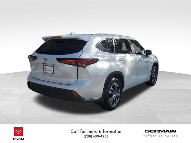 Photo of 2024 Wind Chill Pearl Toyota Highlander