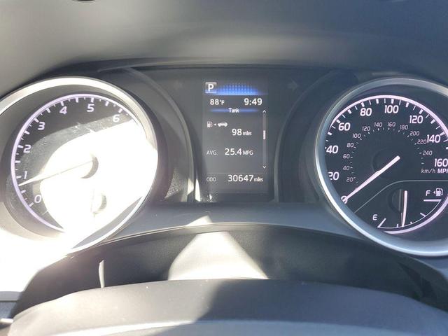 Photo of 2023 Ice Cap Toyota Camry