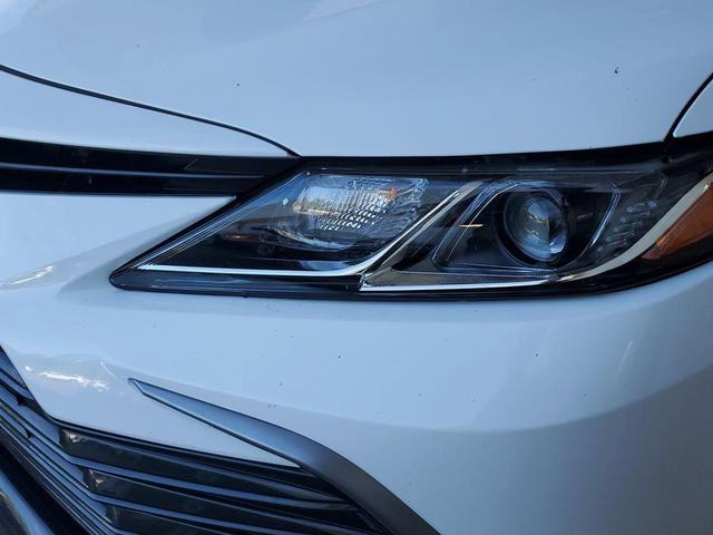 Photo of 2023 Ice Cap Toyota Camry