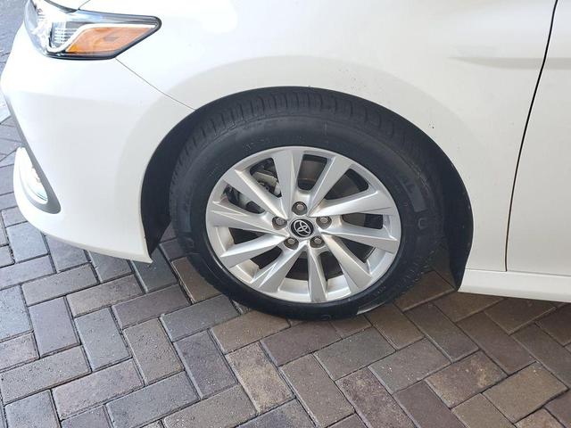 Photo of 2023 Ice Cap Toyota Camry