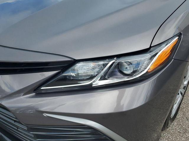 Photo of 2024 Predawn Gray Mica Toyota Camry Hybrid