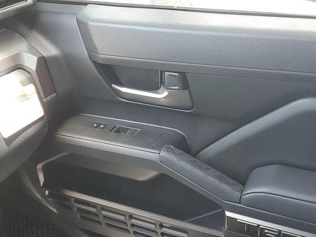 Photo of 2025 Ice Cap Toyota Tacoma