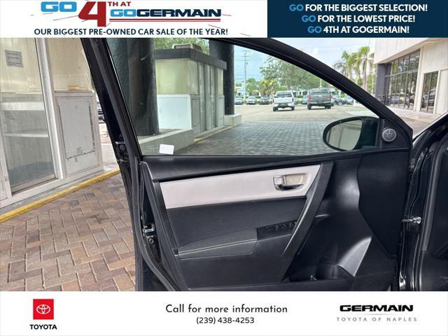 Photo of 2018 Black Sand Pearl Toyota Corolla