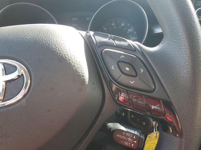 Photo of 2020 Blizzard Pearl Toyota C-HR