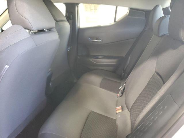 Photo of 2020 Blizzard Pearl Toyota C-HR