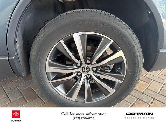 Photo of 2021 Coastal Gray Metallic Toyota Venza