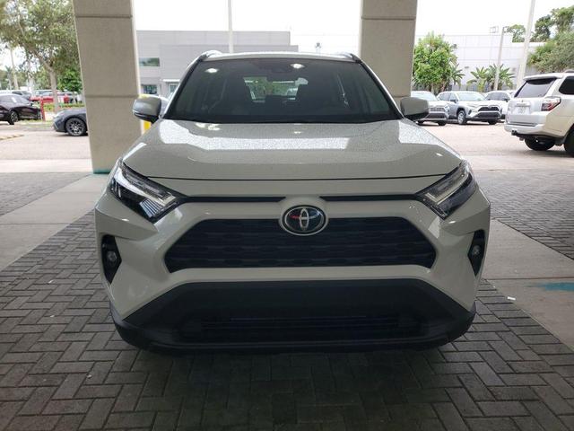 Photo of 2025 Wind Chill Pearl Toyota RAV4