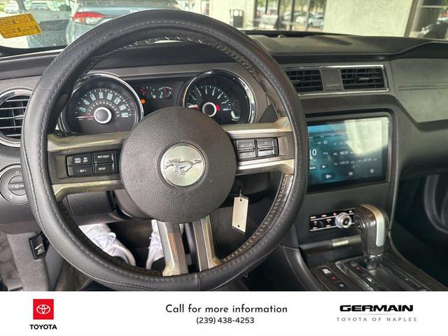 Photo of 2014 Black Ford Mustang