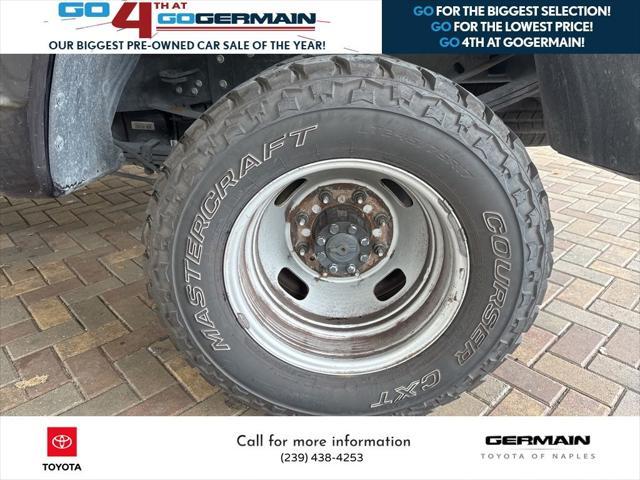 Photo of 2022 Agate Black Metallic Ford F-350