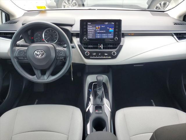 Photo of 2022 White Toyota Corolla