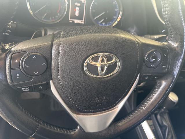 Photo of 2019 Super White Toyota Corolla