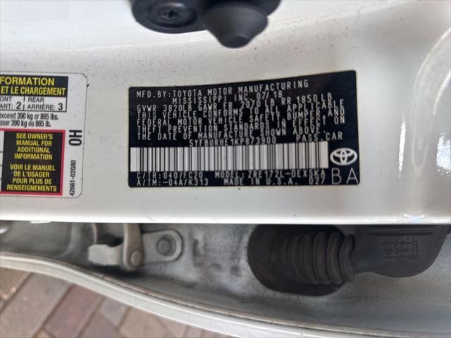 Photo of 2019 Super White Toyota Corolla