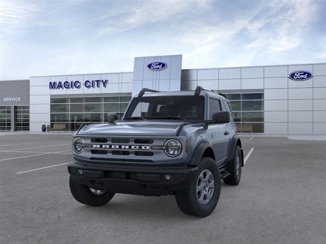 Photo of 2024 Azure Gray Metallic Ford Bronco