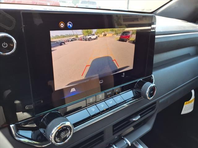 Photo of 2025 Summit White Chevrolet Colorado