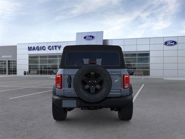 Photo of 2025 Azure Gray Metallic Ford Bronco